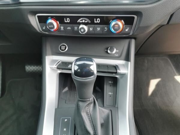 Audi Q3 S line 35 TFSI *ACC*AHK*VC*LED*