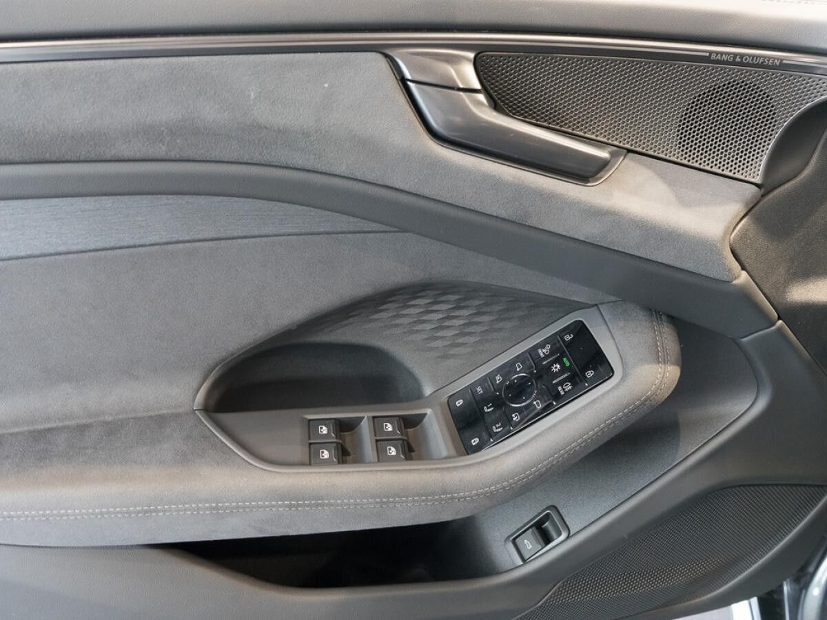 Audi A6 Avant TDI qu. 2xS line/Tech pro/Pano/HuD/360°