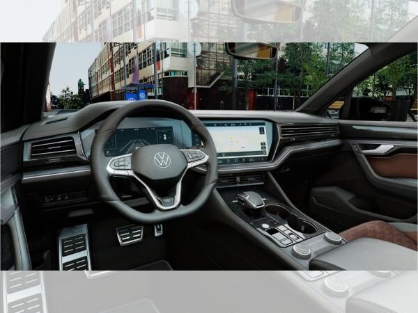 Volkswagen Touareg *R-Line*V6*4M*DYNAUDIO*AHK*LEDER*PANO