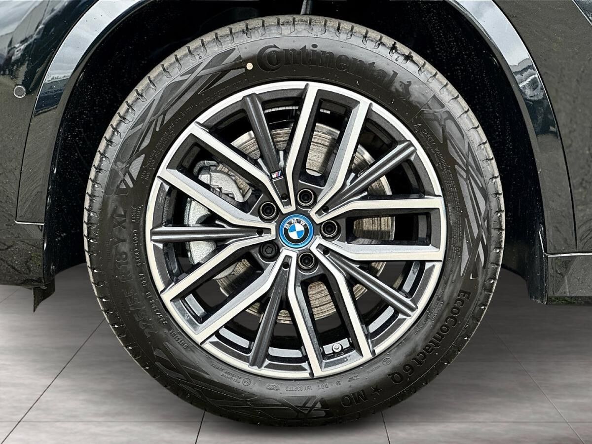 BMW iX1 xDrive30 M Sportpaket Head-Up HK HiFi DAB