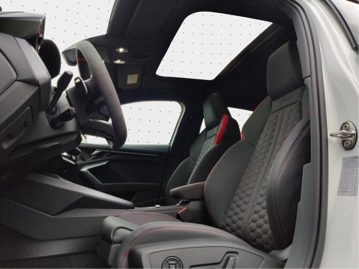 Audi RS3 Sportback 400 PS S tronic*Matrix*Pano*Kamera*280 km/h*
