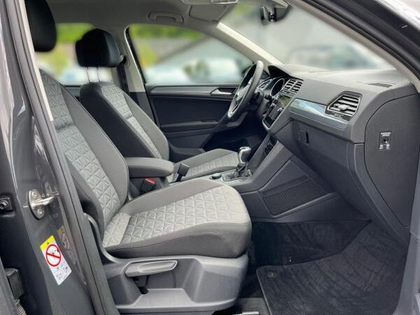 Volkswagen Tiguan Life 4Motion 2.0 TSI DSG / Navi, LED, ACC