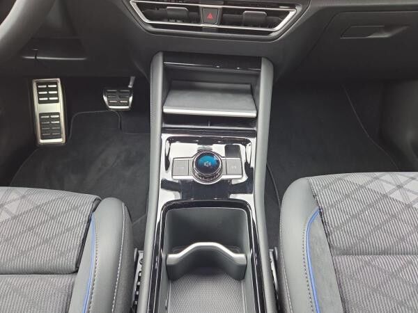 Volkswagen Tiguan R-Line 1.5 eHybrid DSG Navi*AHK*LED-Matrix