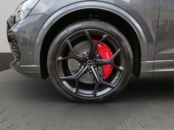 Audi RS Q8 SUV performance