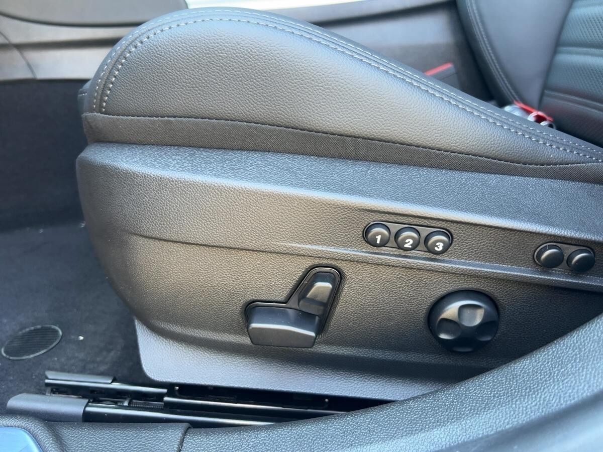 Alfa Romeo Giulia 2.0 Veloce Q4 Leder Navi Kamera *Sofort Verfügbar*