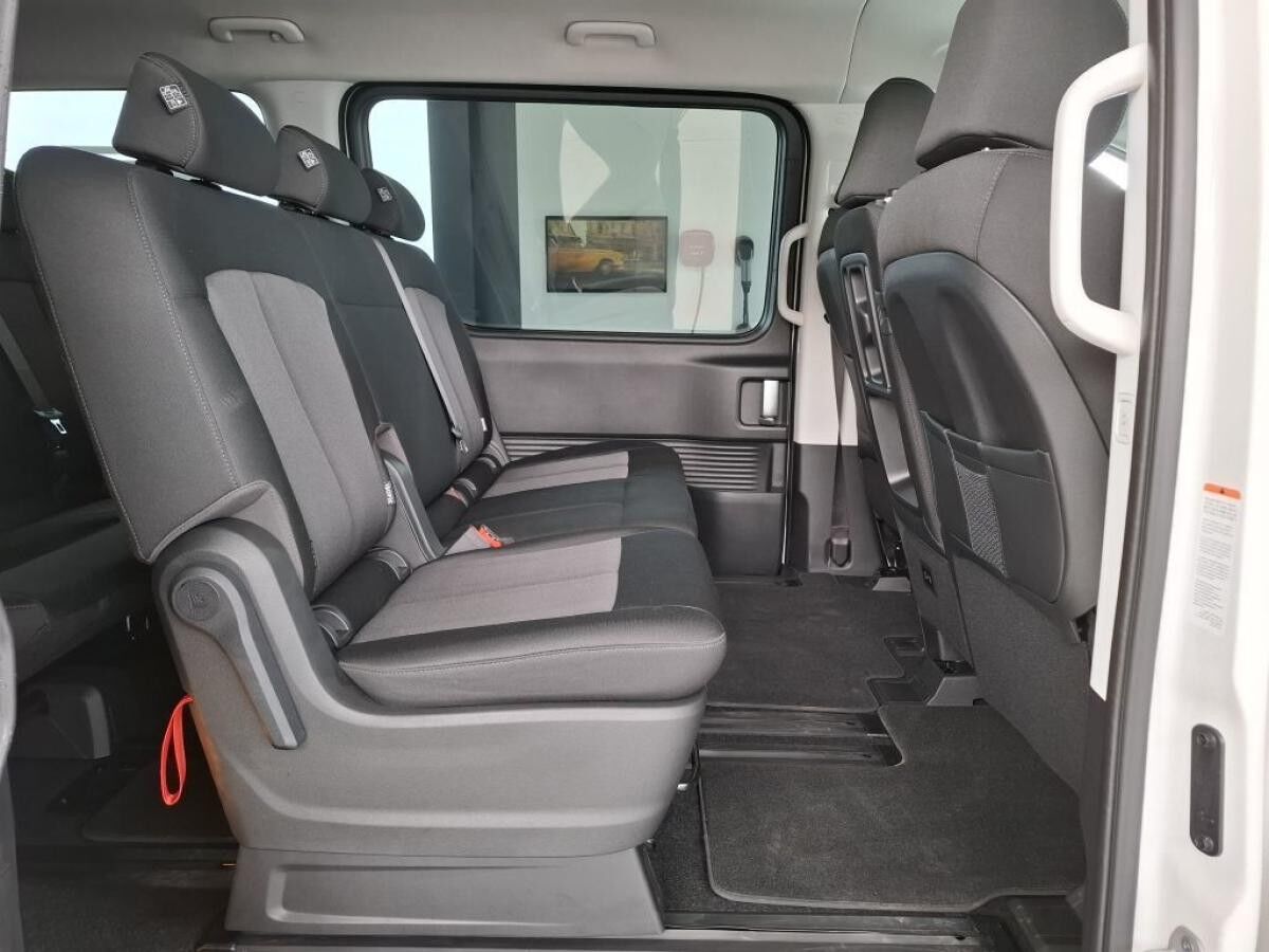 Hyundai STARIA 1.6 T-GDI HEV Trend + Park-Paket + Easy-Access-Paket + 18 Zoll