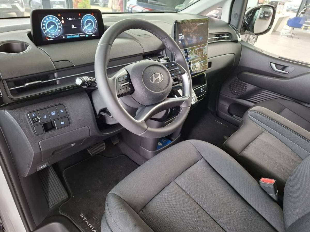Hyundai STARIA 1.6 T-GDI HEV Trend + Park-Paket + Easy-Access-Paket + 18 Zoll