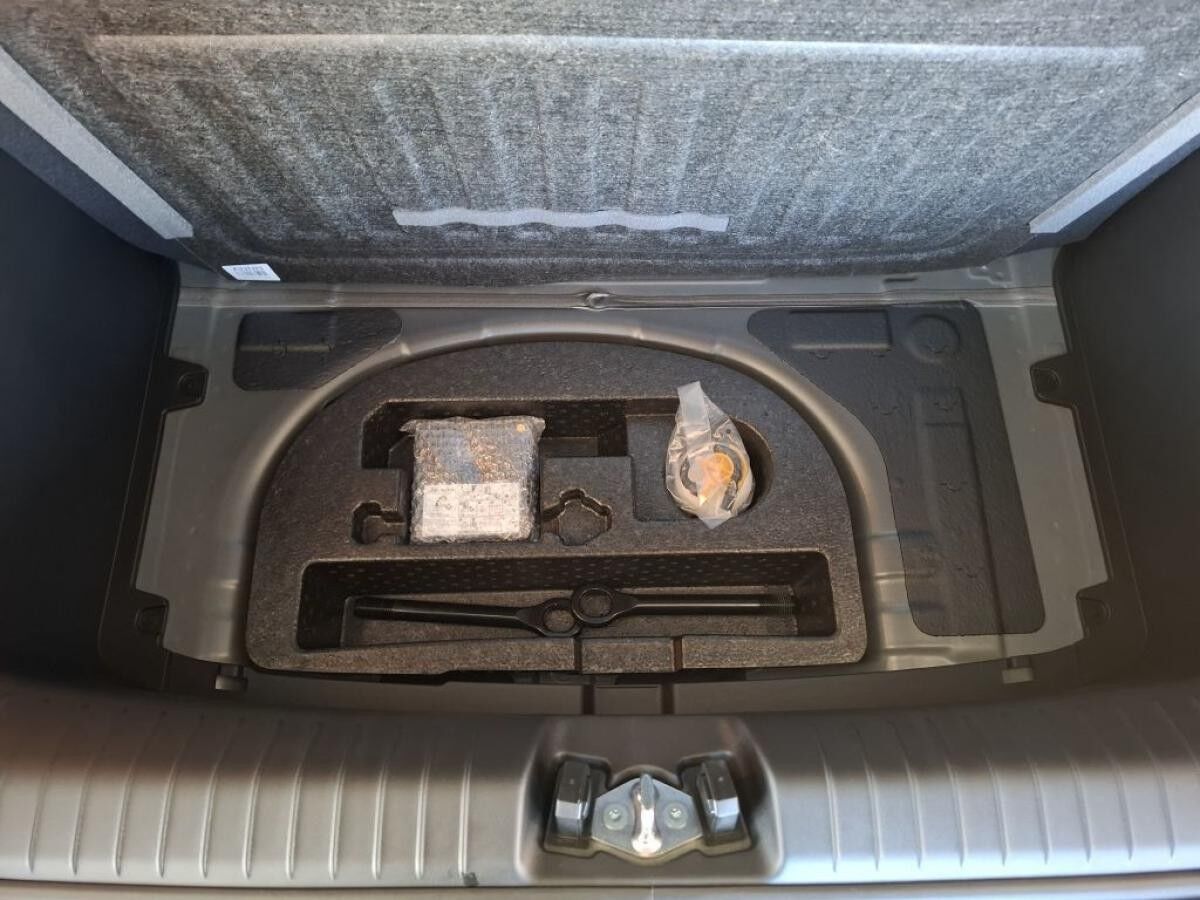 Hyundai INSTER 42 kWh Select + Effizienz-Paket **Allwetterreifen**