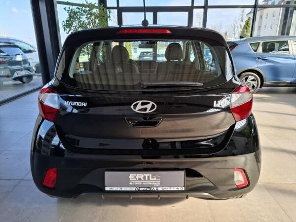 Hyundai i10 FL (MY25) 1.0 Benzin 5-MT 2WD Select