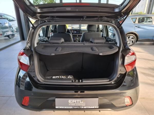 Hyundai i10 FL (MY25) 1.0 Benzin 5-MT 2WD Select
