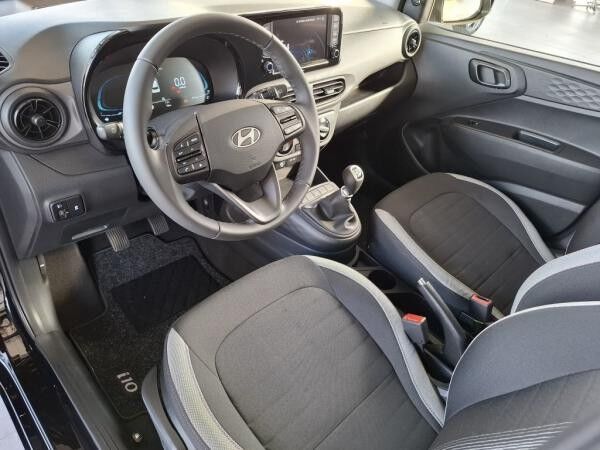 Hyundai i10 FL (MY25) 1.0 Benzin 5-MT 2WD Select