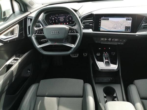 Audi Q4 e-tron Q4 Sportback e-tron 50 qu S-line Matrix Blackline
