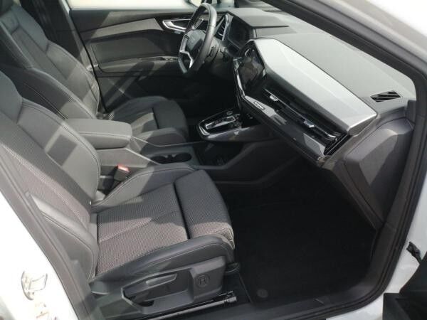 Audi Q4 e-tron Q4 Sportback e-tron 50 qu S-line Matrix Blackline