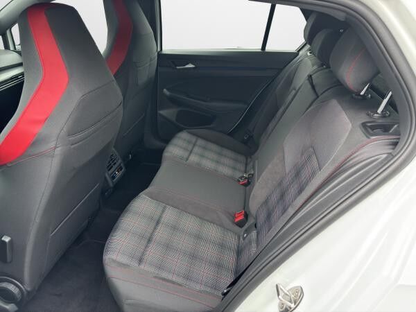 Volkswagen Golf GTI 8 2.0 TSI DSG