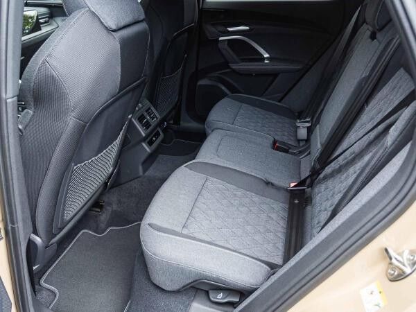 Audi Q5 SUV S-LINE  TFSI TECH Standheizung !!! Sonderabnehmer *Steuerberater  Anwälte Ärzte Architekten Verb