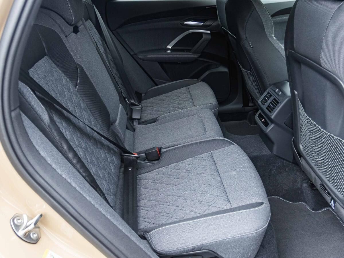 Audi Q5 SUV S-LINE  TFSI TECH Standheizung !!! Steuerberater  Anwälte Ärzte Architekten Sonderabnehmer *