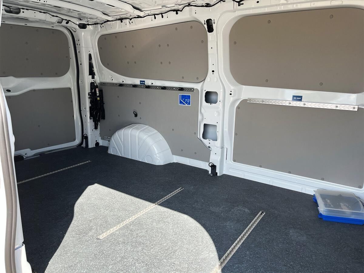 Volkswagen Transporter Kasten LR KLIMA AHK LED SHZ GJR HOLZBODEN