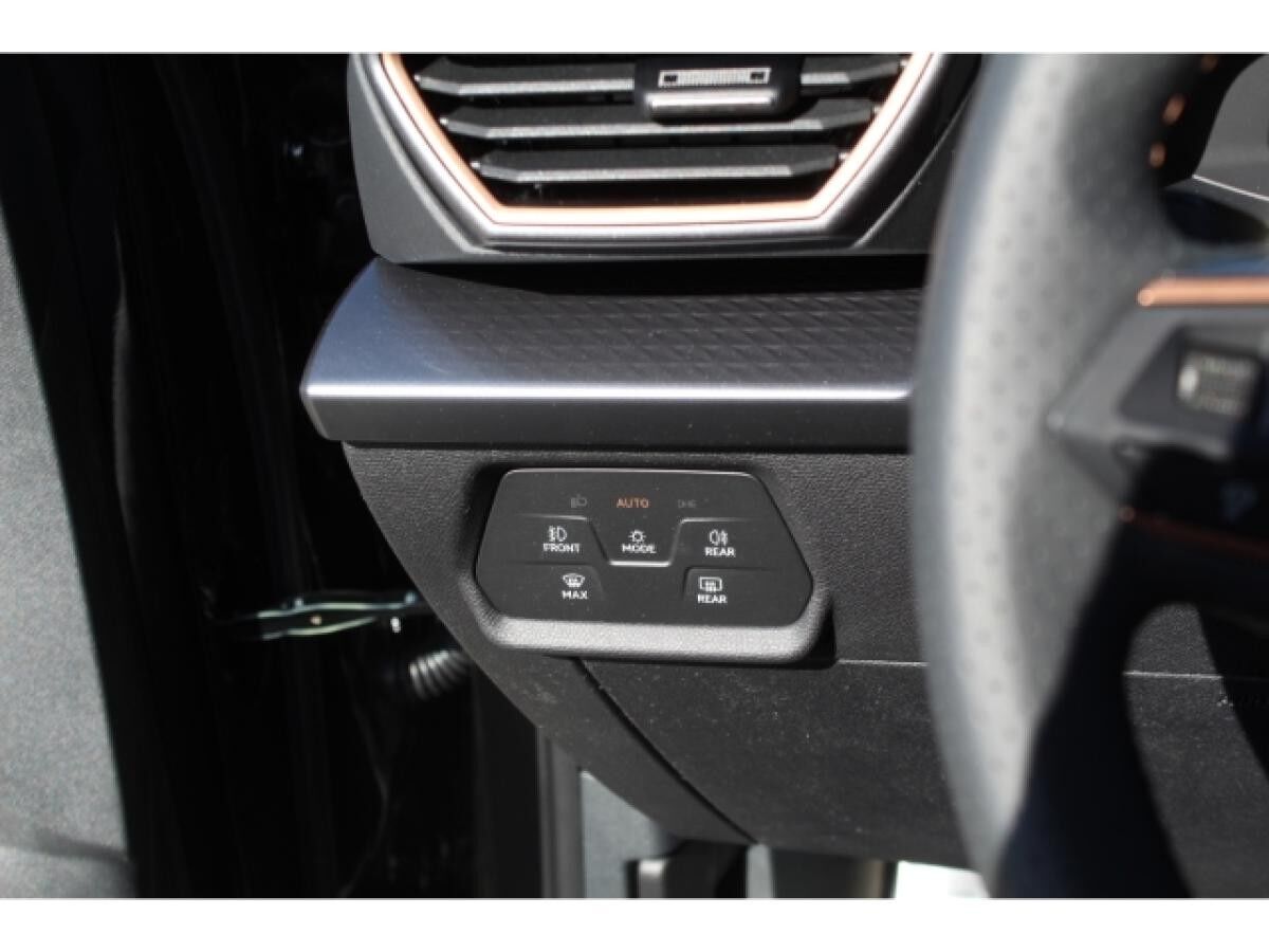 Cupra Leon Sportstourer 1.5 TSI DSG NAVI AHK MATRIX LED ACC GRA 18