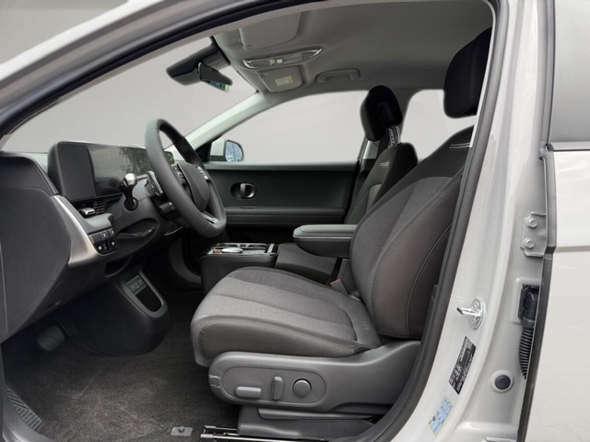 Hyundai IONIQ 5 Hyundai IONIQ 5