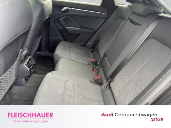 Audi Q3 40 TFSI quattro S line Pano StHz AHK CarPlay