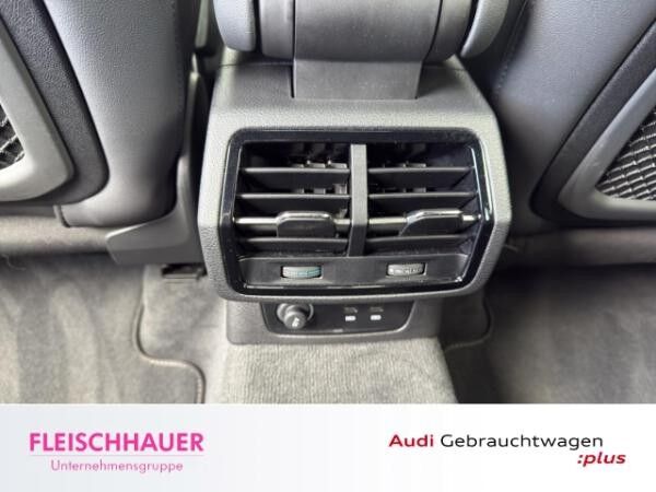 Audi Q3 40 TFSI quattro S line Pano StHz AHK CarPlay