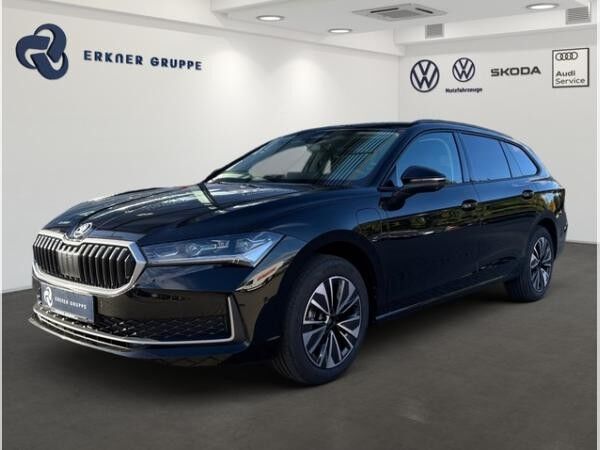 Skoda Superb Combi 1.5 TSI IV +ACC+AHK+BHZFS+MASSAGE+360°