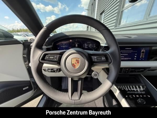 Porsche Macan 4 *AHV*MATRIX*INNO*HEADUP*BOSE*LUFTFEDER*
