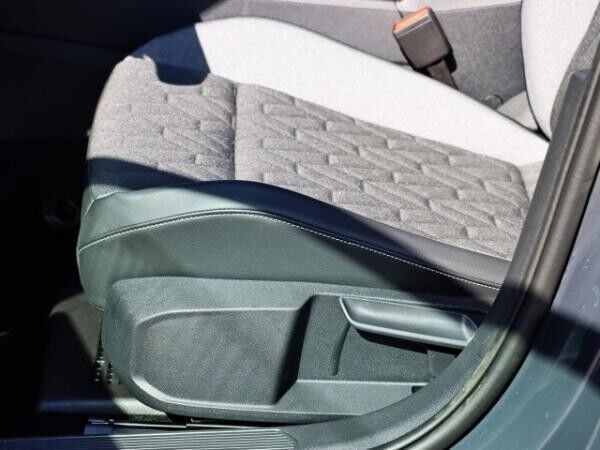 Volkswagen Golf GOAL 1,5 l eTSI DSG/TECHNIKP./RFK/GJR/APP/SHZ