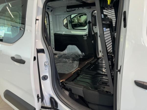 Opel Combo Cargo Doppelkabine - Automatik