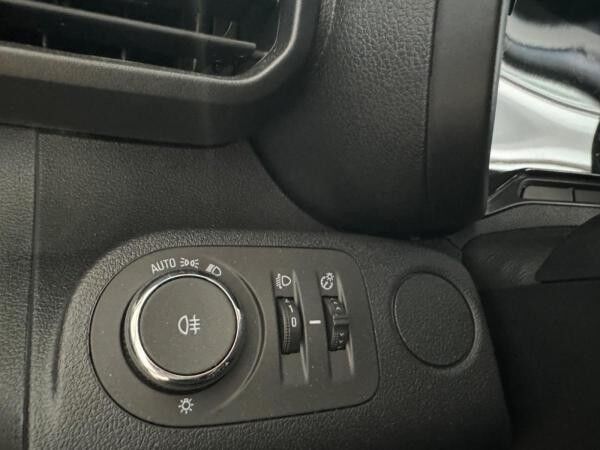 Opel Combo Cargo Doppelkabine - Automatik