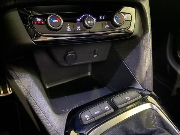Opel Corsa F 1.2 Turbo GS Line LED+SHZ+Winterp.+Kam.