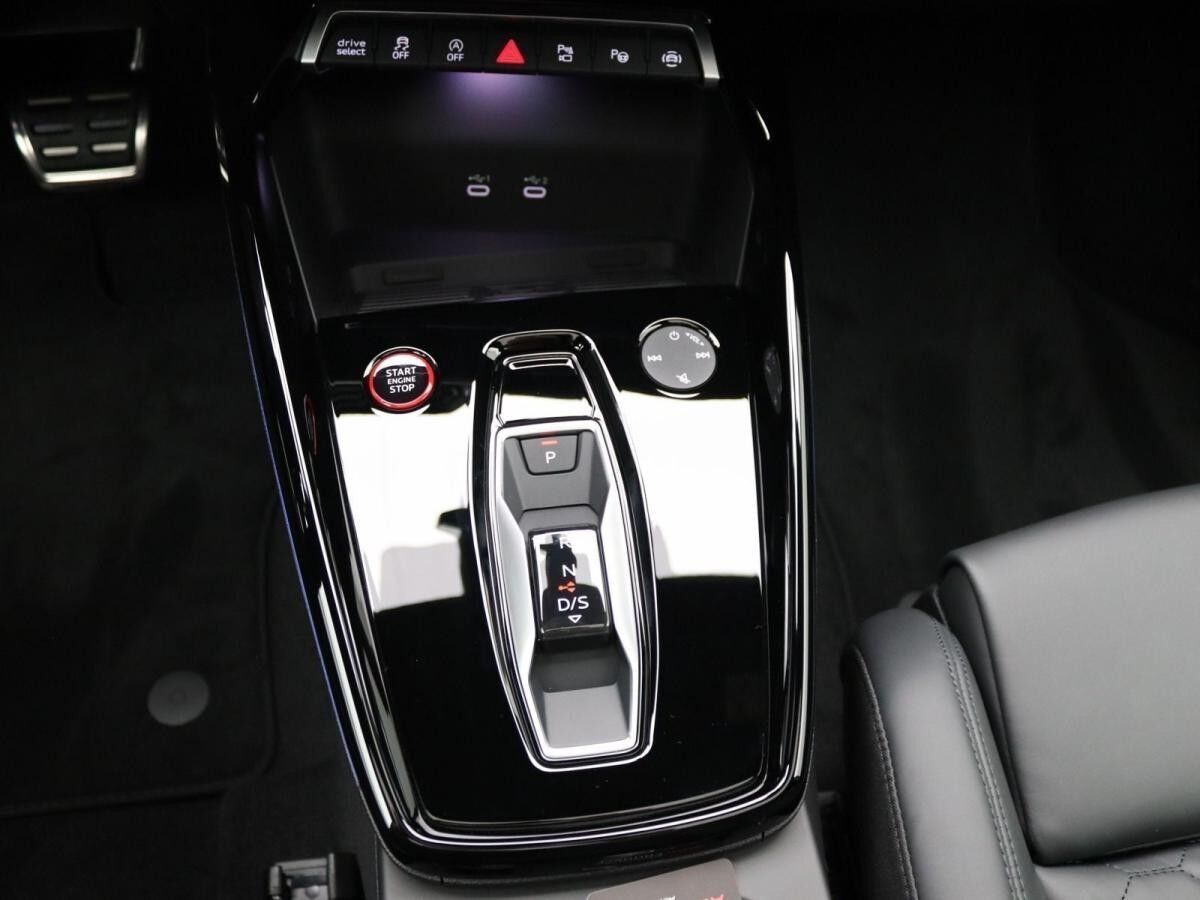 Audi RS3 RS 3 Limousine S-tronic / Vmax 280, Pano, Sonos