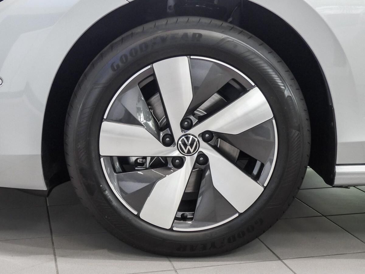 Volkswagen Passat Variant 2.0 TDI Business DSG AHK