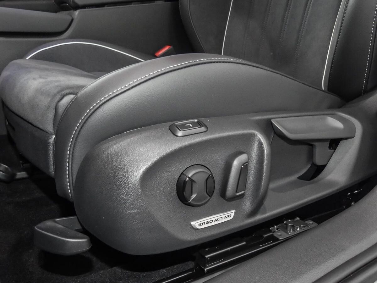 Volkswagen Passat Variant 2.0 TDI Business DSG AHK