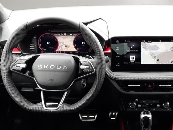 Skoda Fabia 1.5 TSI DSG Monte Carlo +SHZ+NAVI+ACC+GRA+LED+