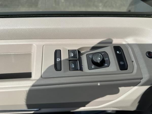 Volkswagen T7 Multivan 2.0TSI DSG Goal lang +AZV+LR+GJR+