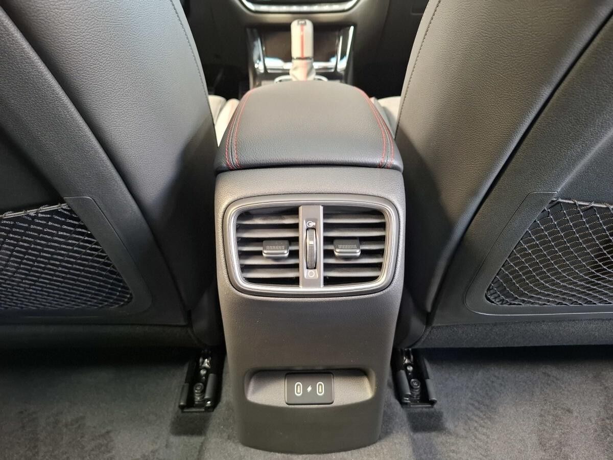 Hyundai i30 Kombi 1.5 T-GDI 48V 7-DCT N Line + Sitz-Paket + Panoramadach