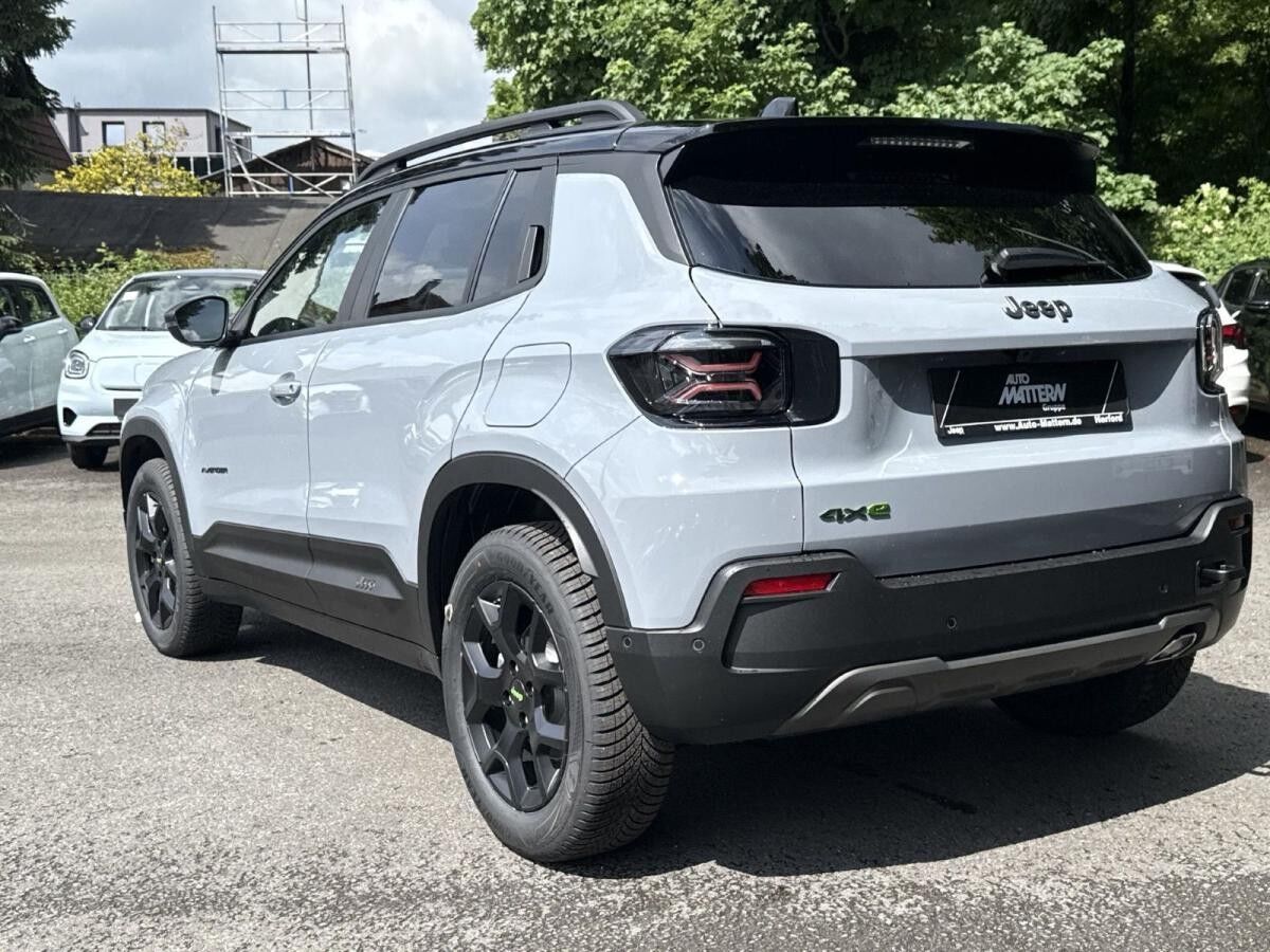 Jeep Avenger Upland 1,2l T3 4xe eAWD