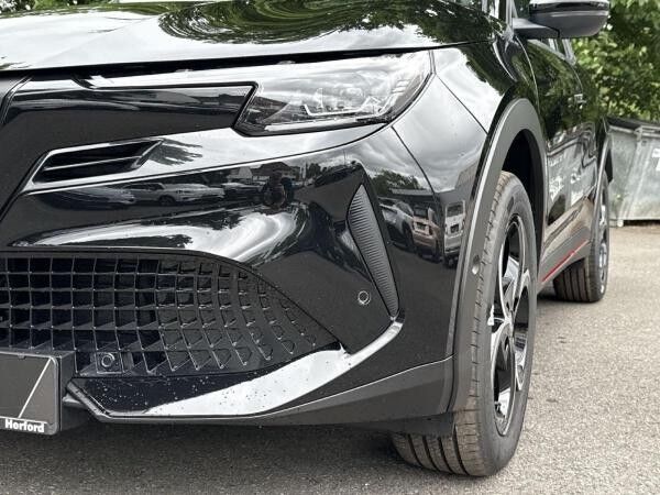 Alfa Romeo Junior 1.2 VGT Mild-Hybrid Speciale +Tech Paket