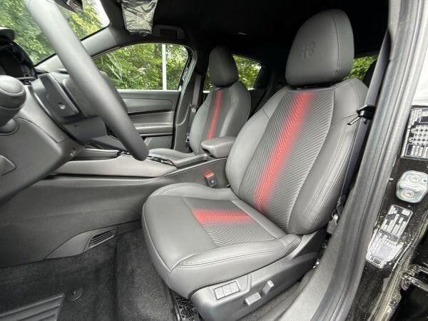 Alfa Romeo Junior 1.2 VGT Mild-Hybrid Speciale +Tech Paket