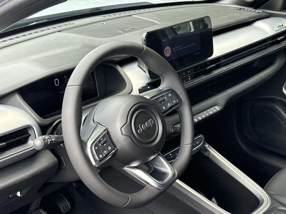 Jeep Avenger Upland 1,2l T3 4xe eAWD