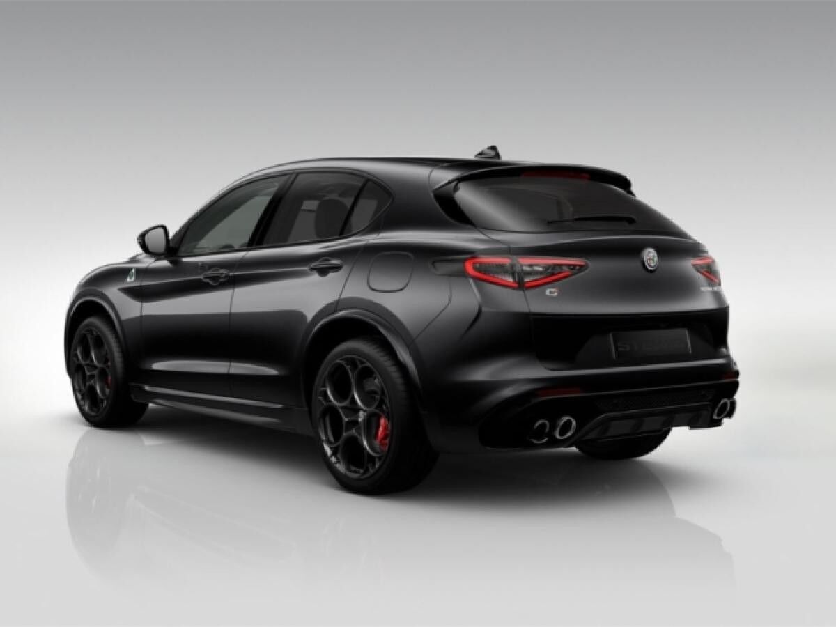Alfa Romeo Stelvio Quadrifoglio Q4 2.9 V6 21-Zoll ACC Sperrdiff. Alfa Romeo Stelvio Quadrifoglio Q4 2.9 V6 21-Zoll ACC Sperrdiff.