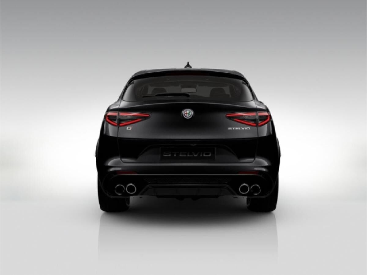 Alfa Romeo Stelvio Quadrifoglio Q4 2.9 V6 AKRAPO* Navi Rückfahrkam. **NUR FÜR GEWERBE**