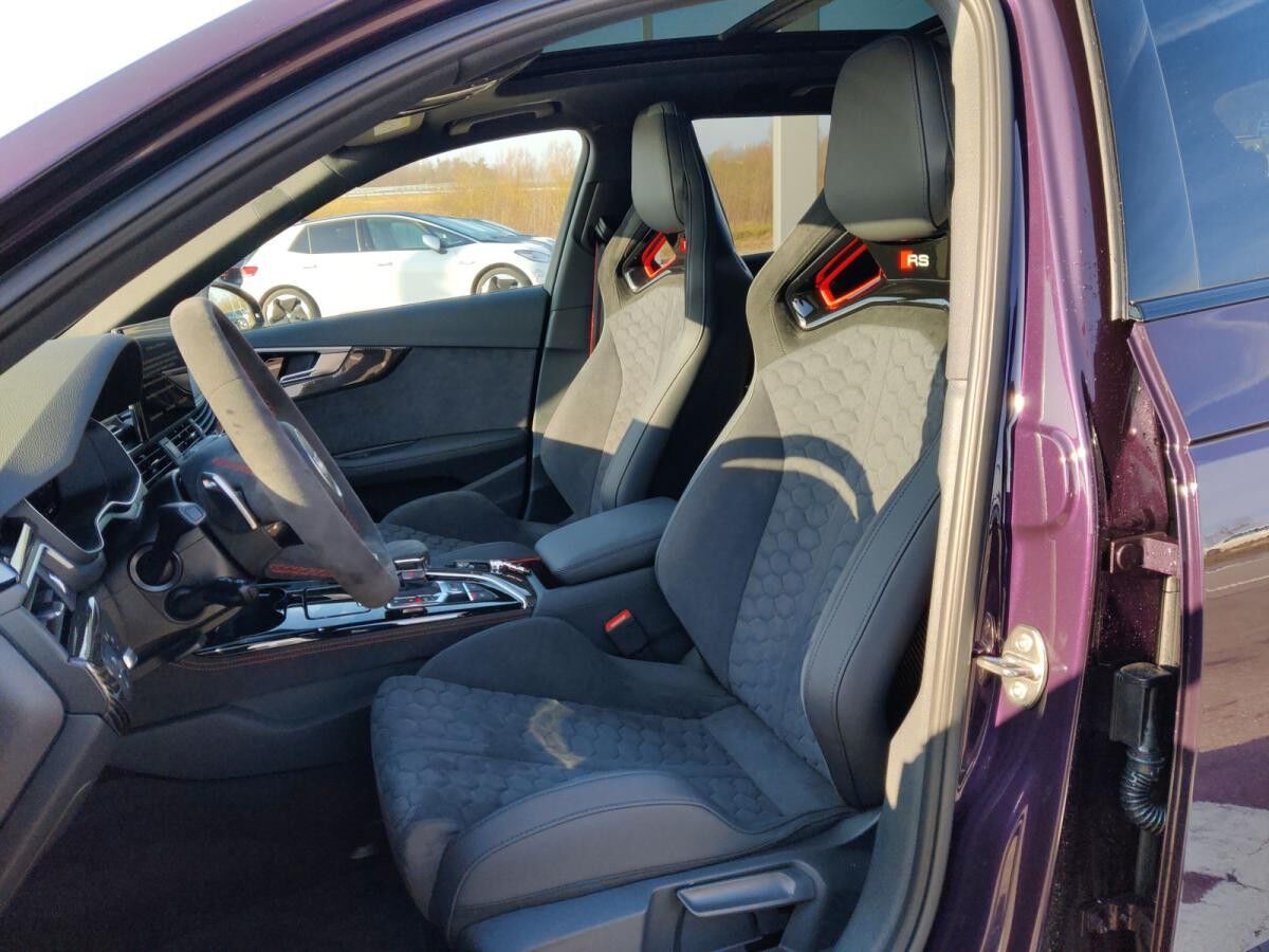 Audi RS4 Avant CompetitionPlus Schalensitz CARBON Pano b+O