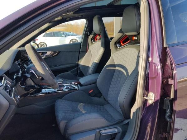 Audi RS4 Avant CompetitionPlus Schalensitz CARBON Pano b+O