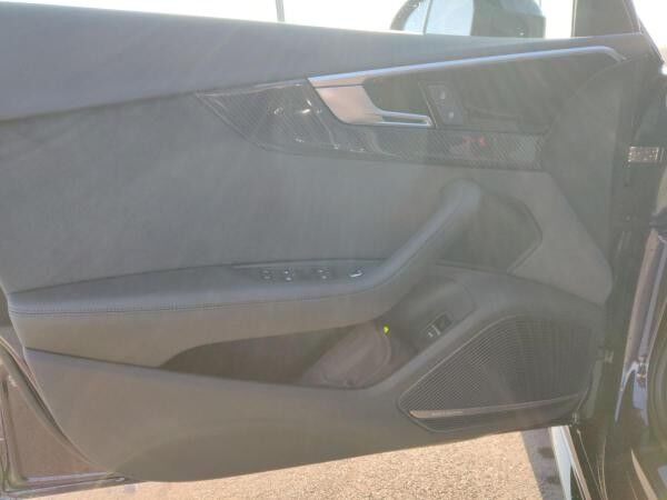 Audi RS4 Avant CompetitionPlus Schalensitz CARBON Pano b+O