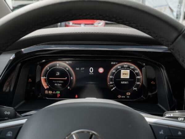 Volkswagen T7 Multivan "GOAL" 2,0 l TDI 7-Gang-DSG AHK, Standheizung