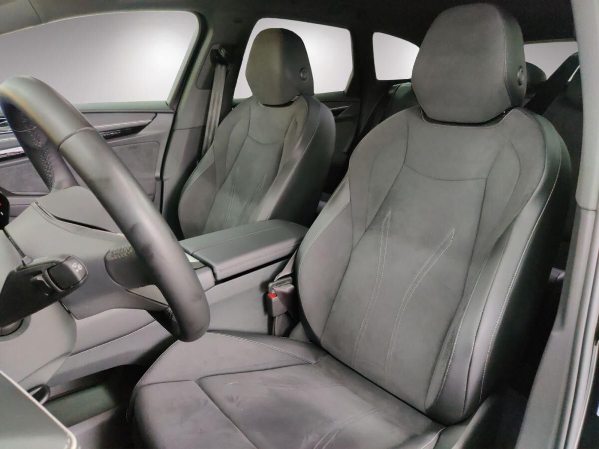 Volkswagen ID.7 Tourer Pro h/AHK/Matrix/Wärmepu/02.30Garantie