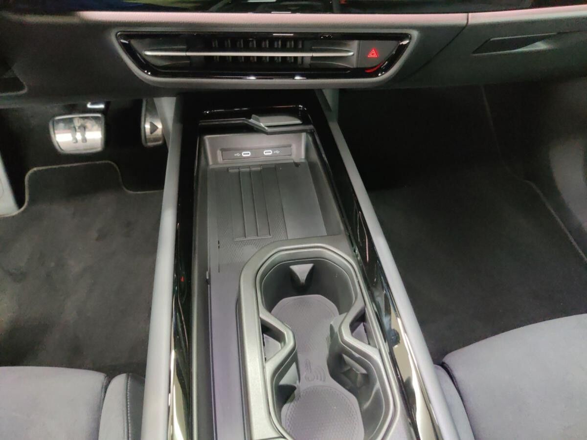 Volkswagen ID.7 Tourer Pro h/AHK/Matrix/Wärmepu/02.30Garantie