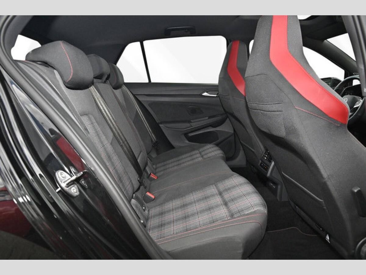Volkswagen Golf VIII 2.0 TSI DSG GTI Black Style